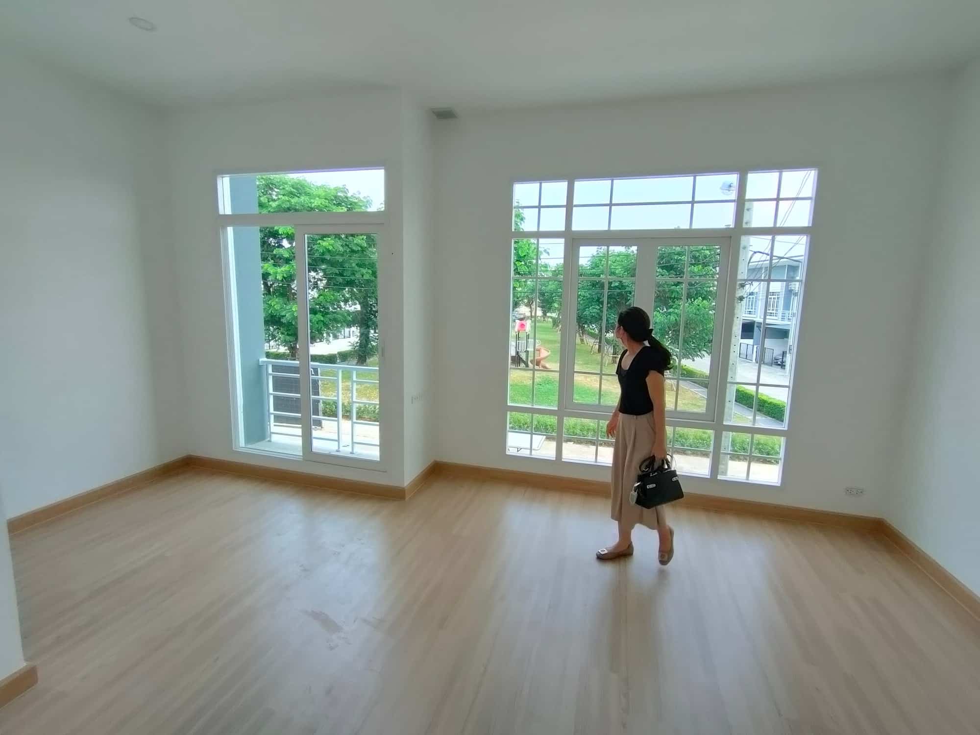 empty room, town house, home